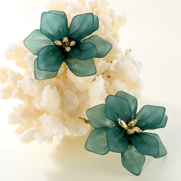Acrylic Flower Earrings For Earthy Vibes